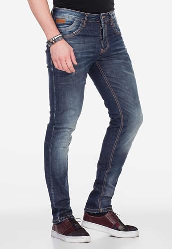 Cipo & Baxx Herren Jeans - Straight Fit mit modischen Waschungen, Nähten & Used-Look Details - Regular Denim - Trendige