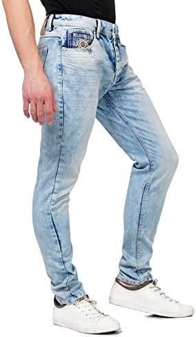 Cipo & Baxx Herren Jeans - Straight Fit mit modischen Waschungen, Nähten & Used-Look Details - Regular Denim - Trendige