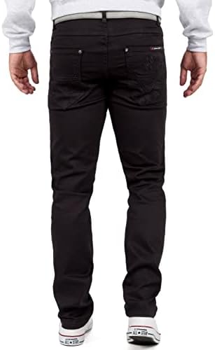 Cipo & Baxx Herren Jeans - Stilvolle Männer Jeans mit 5-Pocket-Design und Kontrastnähten | Bequemer Baumwoll-Elasthan-Mi